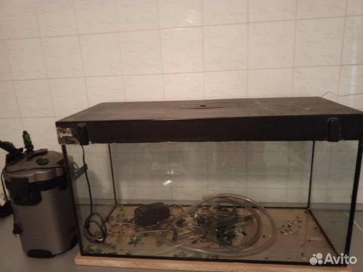 Аквариум с фильтром и светом