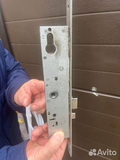 Поменять замок личинку,ремонт замков, вскрытие