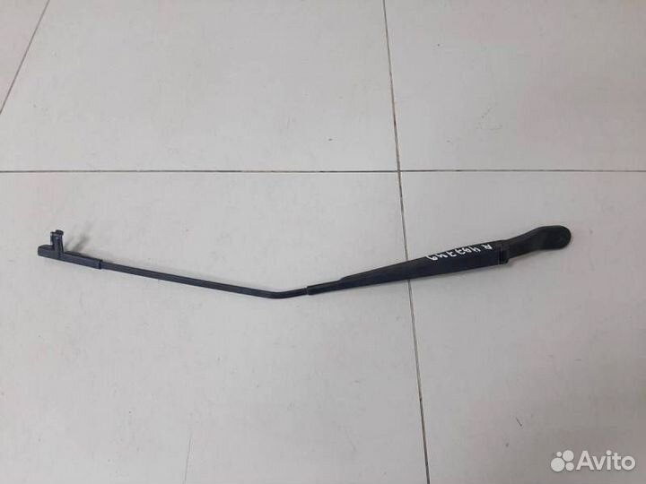 Поводок стеклоочистителя передний правый Mazda Maz