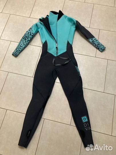 Гидрокостюм женский 5 мм