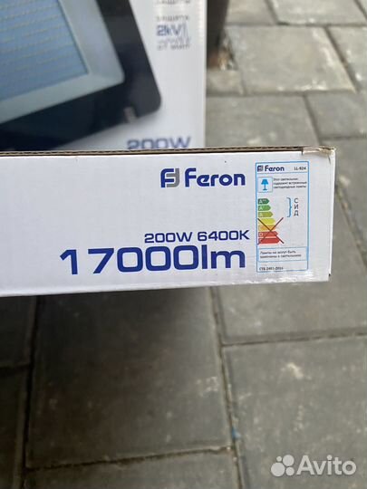 Светодиодный прожектор Feron LL-924 IP65 200W 6400