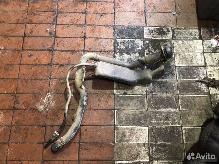 Заливная горловина Renault Clio