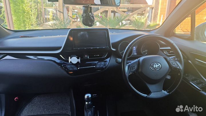 Аренда, прокат автомобиля Toyota C-HR