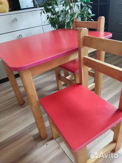 Детский столик