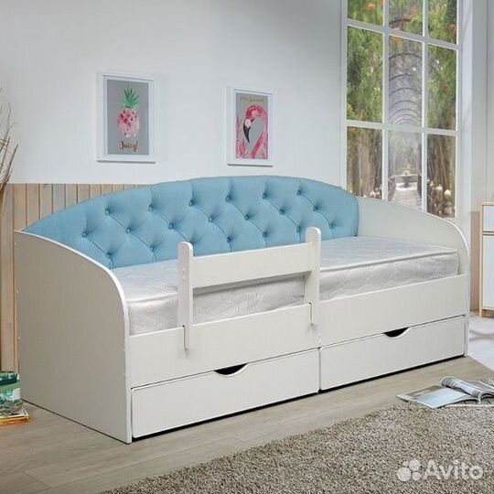 Софа с пружинным матрасом в комплекте