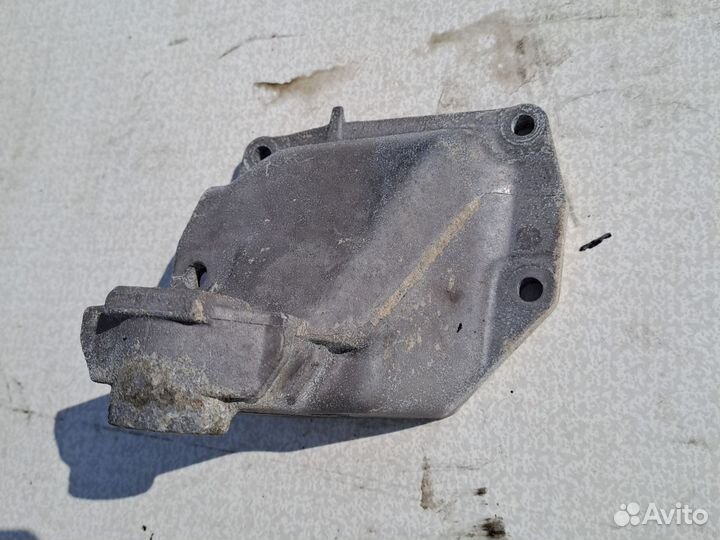 Опора крепления мотора,Мерседес мл 400cdi,w163