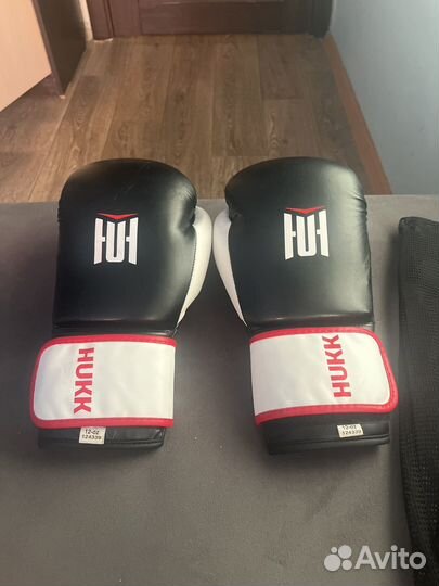 Боксерские перчатки