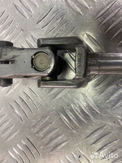 Рулевой карданчик Volkswagen Golf MK5