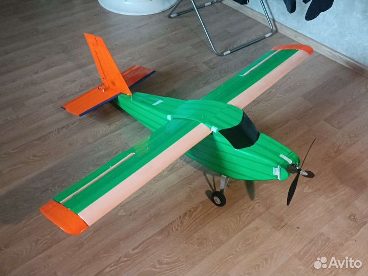 Радиоуправляемый самолёт