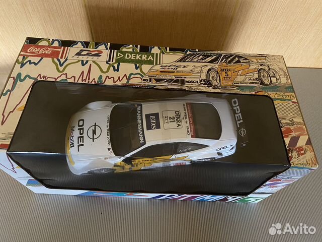 Модель 1:18 Opel Calibra DTM 95