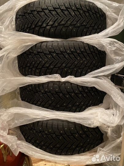 Nokian Tyres Hakkapeliitta 10p SUV 225/60 R17