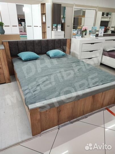 Кровать двуспальная