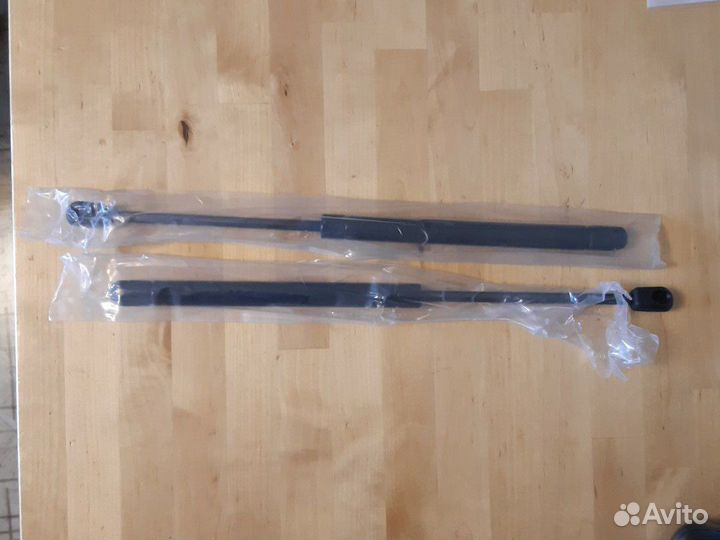 Амортизаторы для капота