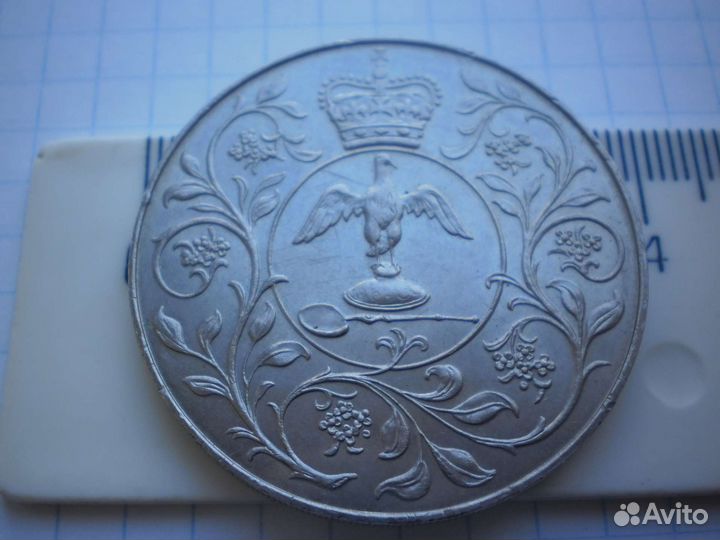 Англия 1 крона 25пенсов Елизавета на коне Черчилль