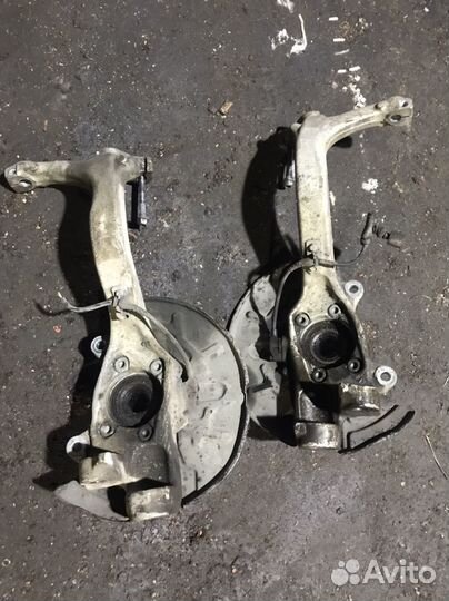 Кулак поворотный цапфа ауди а4б6 A4 B6 8E