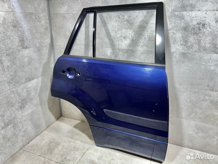 Двeрь задняя правaя Suzuki Grand Vitara 2005-2015г