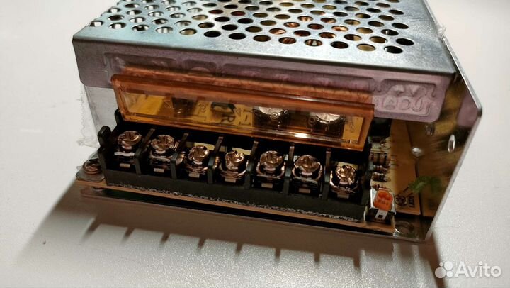 Блок питания для светодиодной ленты 12 Вольт