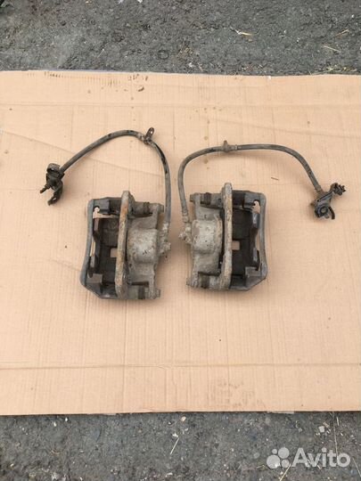 Передние тормозные суппорта Хонда Цивик 4D
