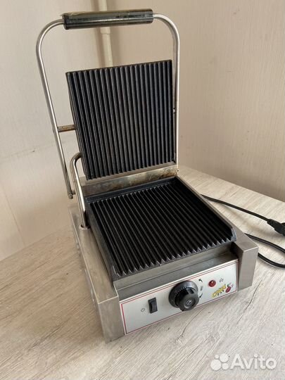 Гриль контактный прижимной