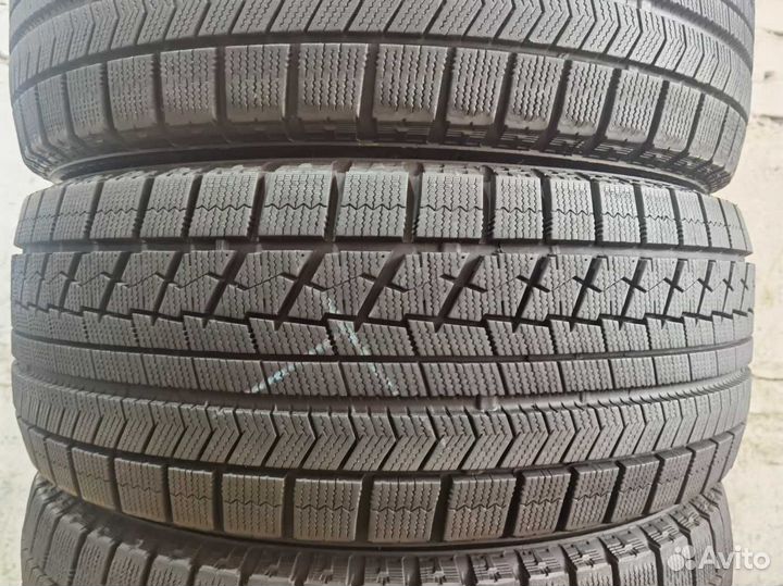 Bridgestone Blizzak VRX 225/55 R17 94H