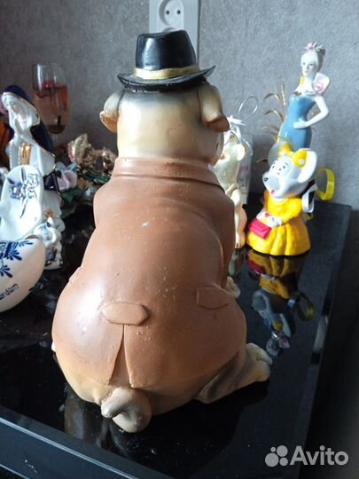 Собаки: бассет-хаунд и бульдог