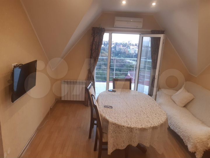 2-к. квартира, 60 м², 3/3 эт.