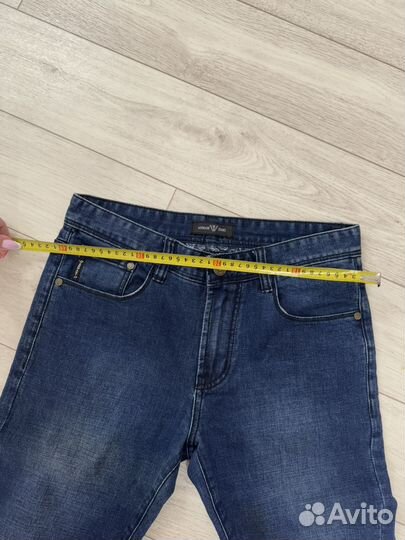 Джинсы armani
