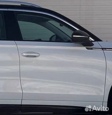 Дверь передняя правая Volkswagen Tavendor