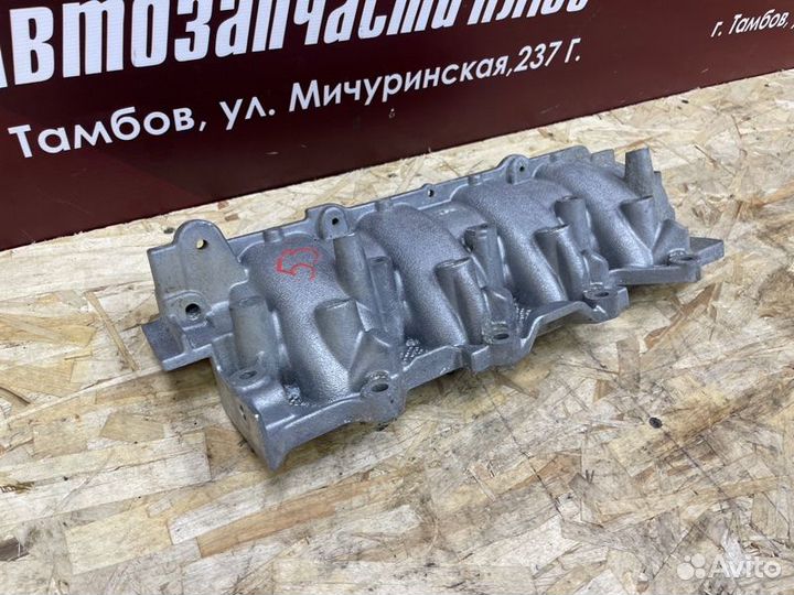Впускной коллектор Renault Logan