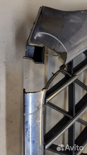 Решетка радиатора Mitsubishi L200, 2003