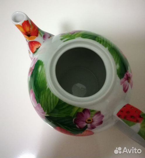 Чайник фарфоровый 