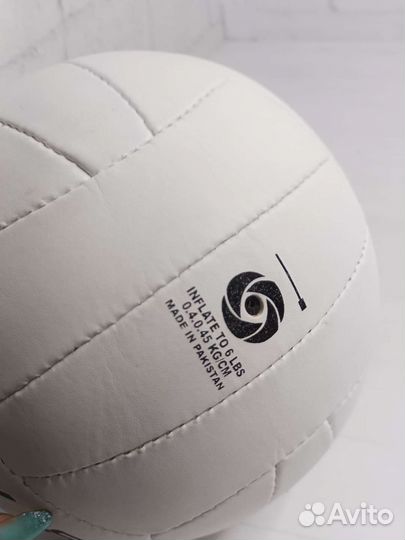 Волейбольный мяч