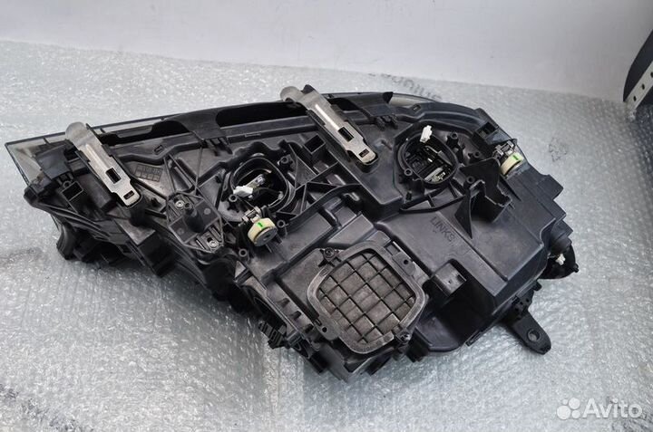 Б/У Б/У Фара левая BMW 7 G11 G12 15- Laserlicht