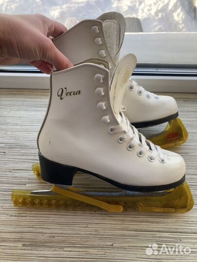 Коньки фигурные детские 31 размер