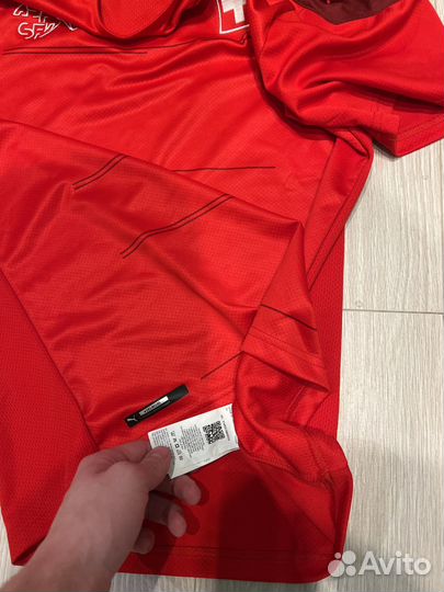 Футбольное джерси пума