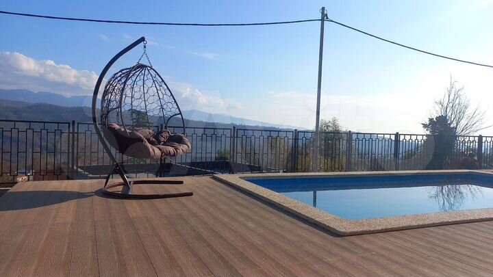 Дом 200 м² на участке 6,5 сот.