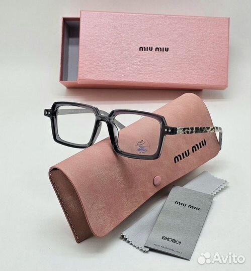 Солнцезащитные очки miu miu