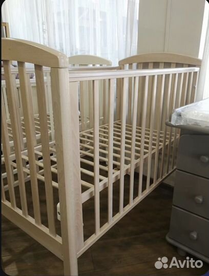Детская кроватка