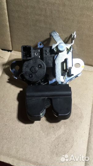 Замок багажника KIA Rio,X-line,Ceed и тд