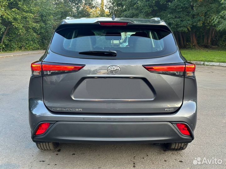 Toyota Highlander 2.4 AT, 2023, 17 км