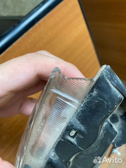 Поворотник передний правый Ниссан Жук