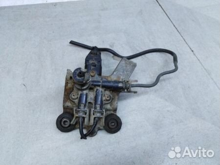 Клапан пневмоподвески