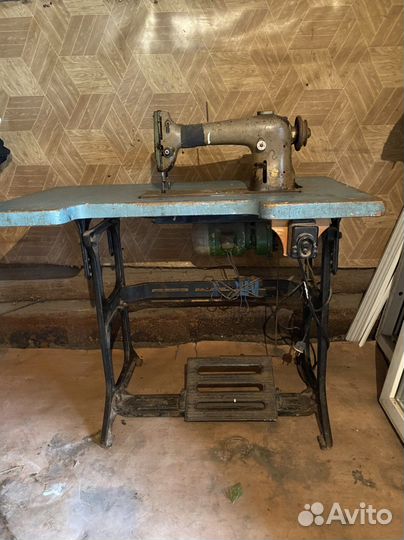 Швейная машина