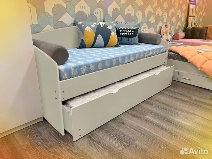 Кровать лдсп 2е спальное от 2х лет велюр