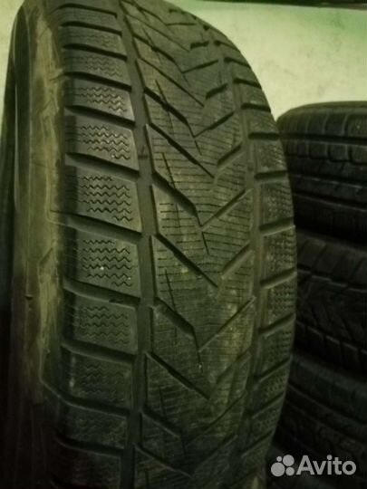 Vredestein Wintrac Xtreme S 215/70 R16 100H