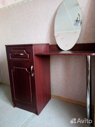 Дамский столик