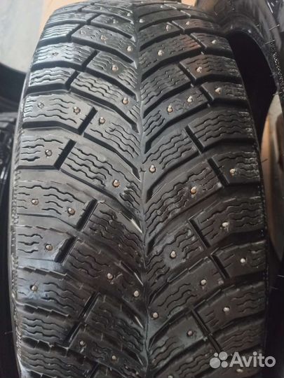 Michelin X-Ice North 4 SUV 215/65 R16 98H