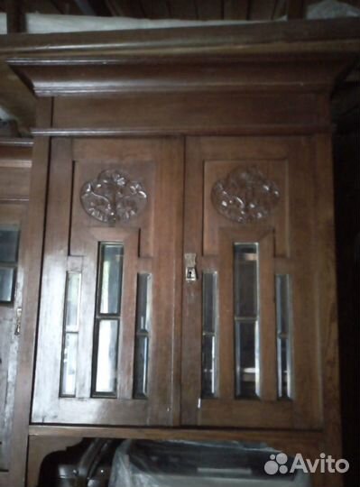 Антикварный сервант комод