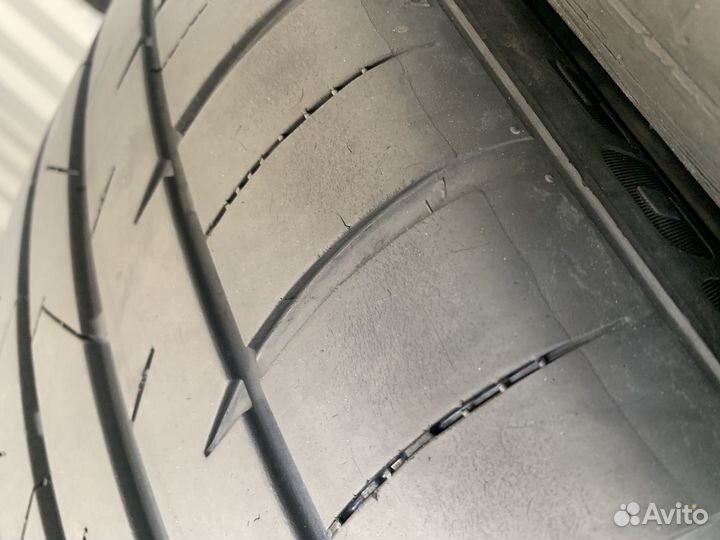 Kustone Passion P9S 285/40 R22