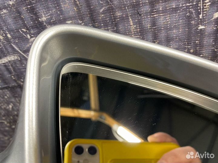 Зеркало правое Audi A4 B7 BFB 2006